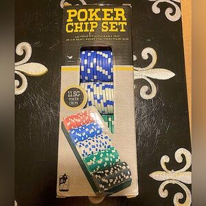 PREMIUM quality Cardinal Poker Chip Set with Tray